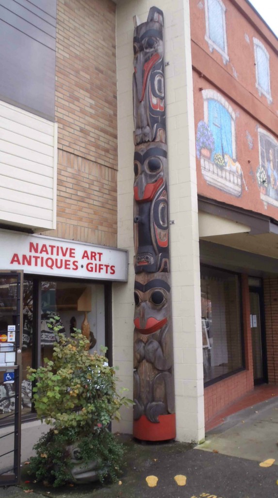 Bringing Light To The World totem pole, Station Street, Duncan, B.C.