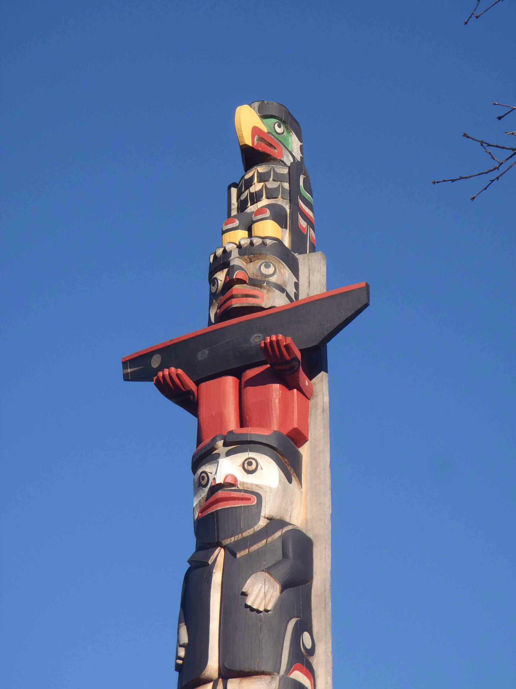 Centennial Pole, Eagle figure and William Chalmers Duncan figure, Canada Avenue, Duncan, B.C.