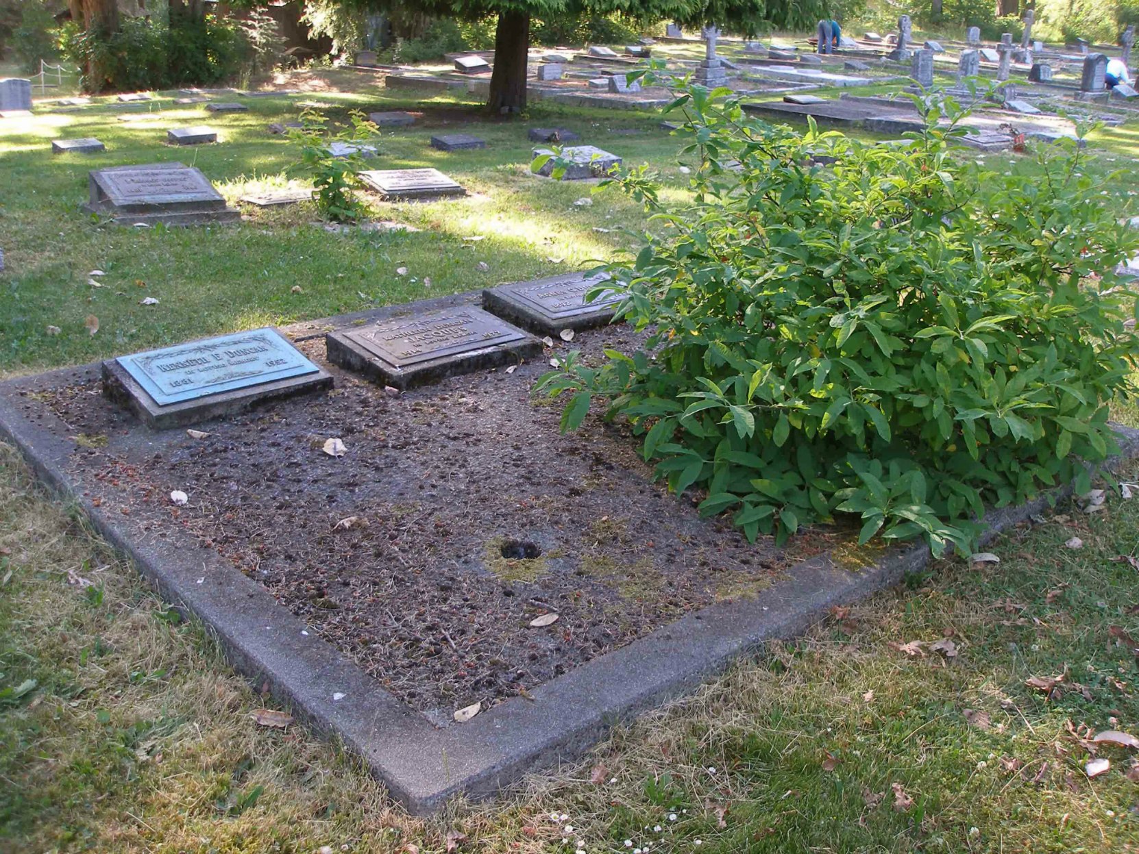Kenneth Forrest Duncan grave, St. Peter's Quamichan cemetery