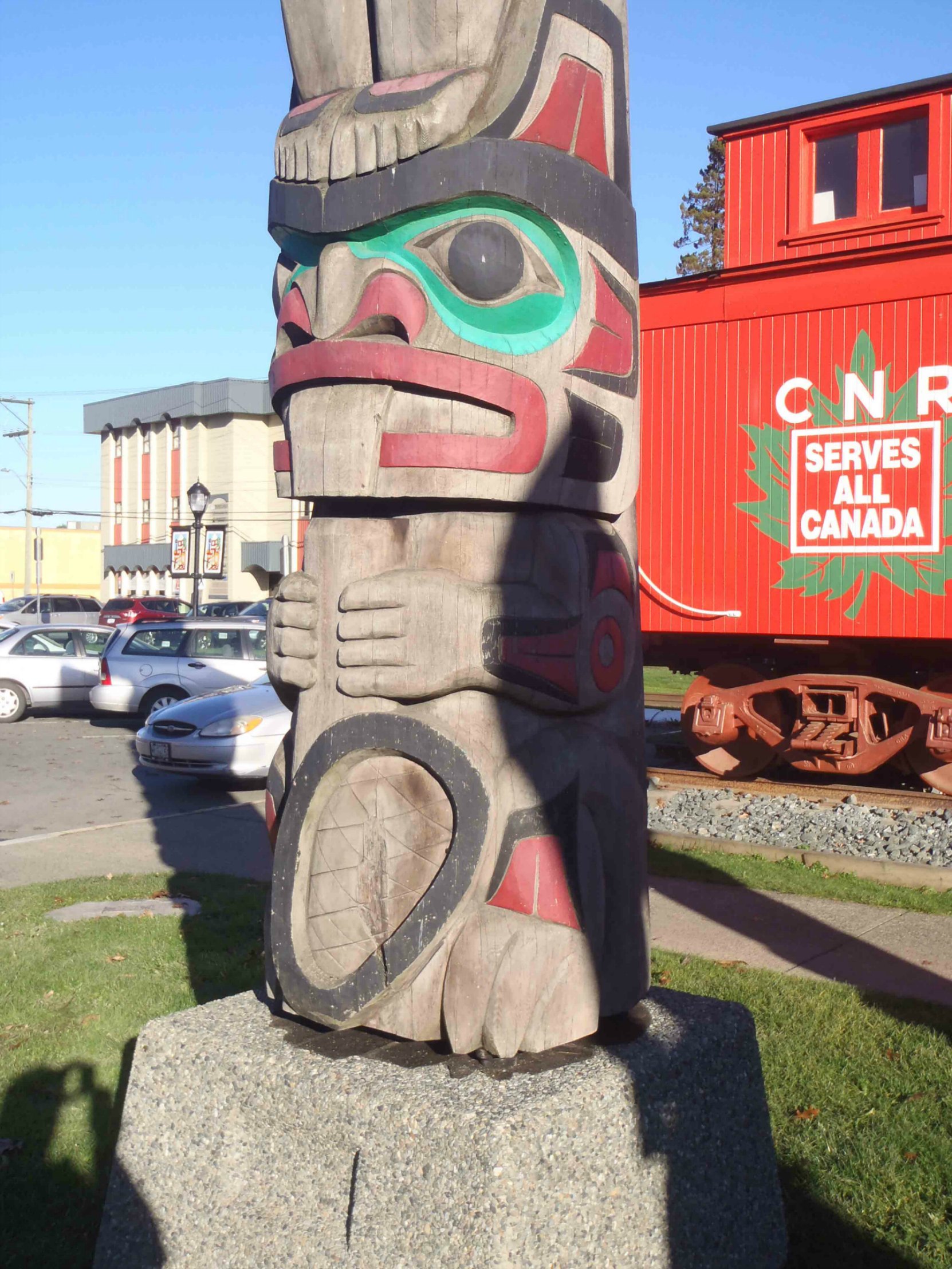 Raven's Gift totem pole, Beaver figure, Canada Avenue, Duncan, B.C.
