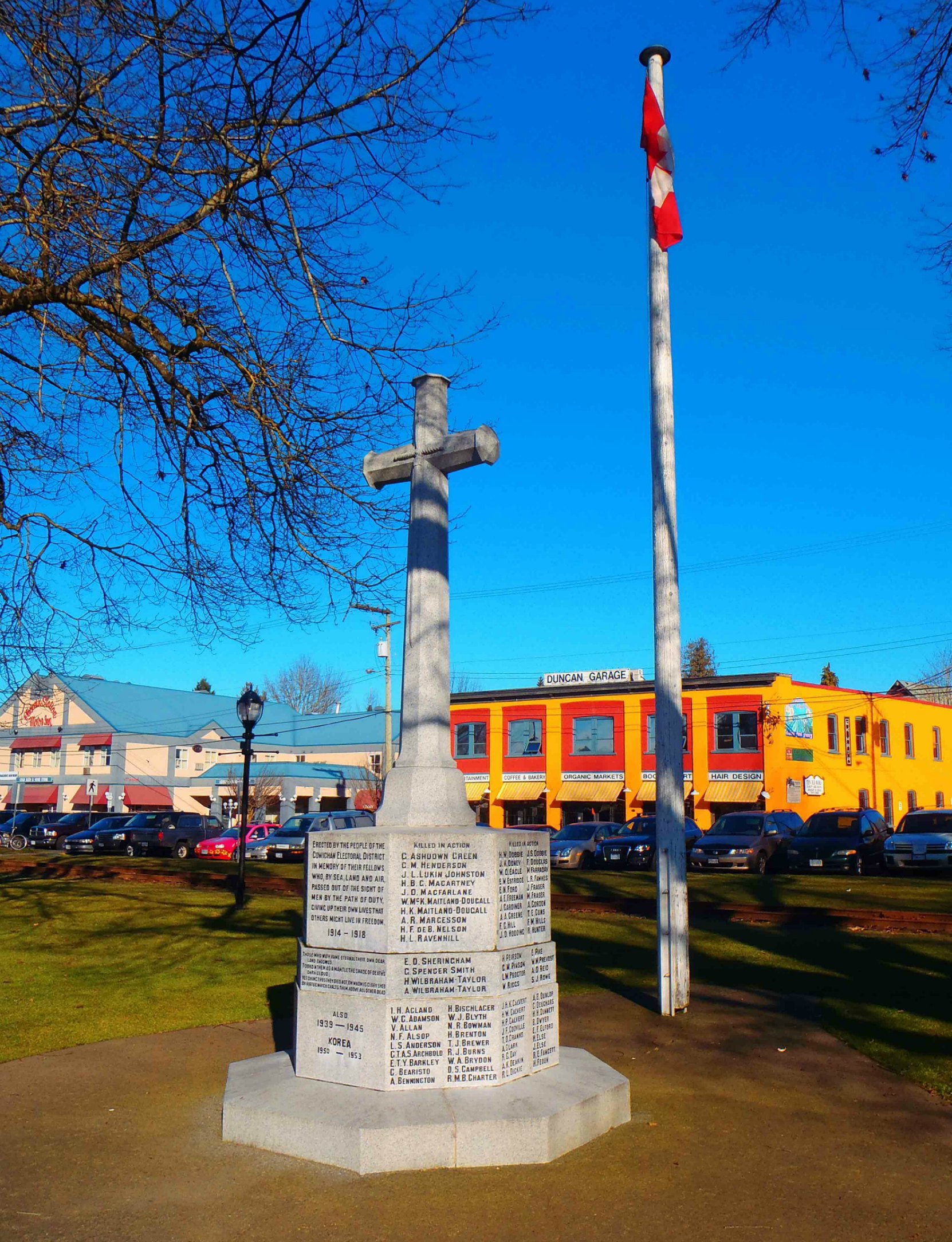 Cenotaph, Charles Hoey Park, Canada Avenue, Duncan, B.C.