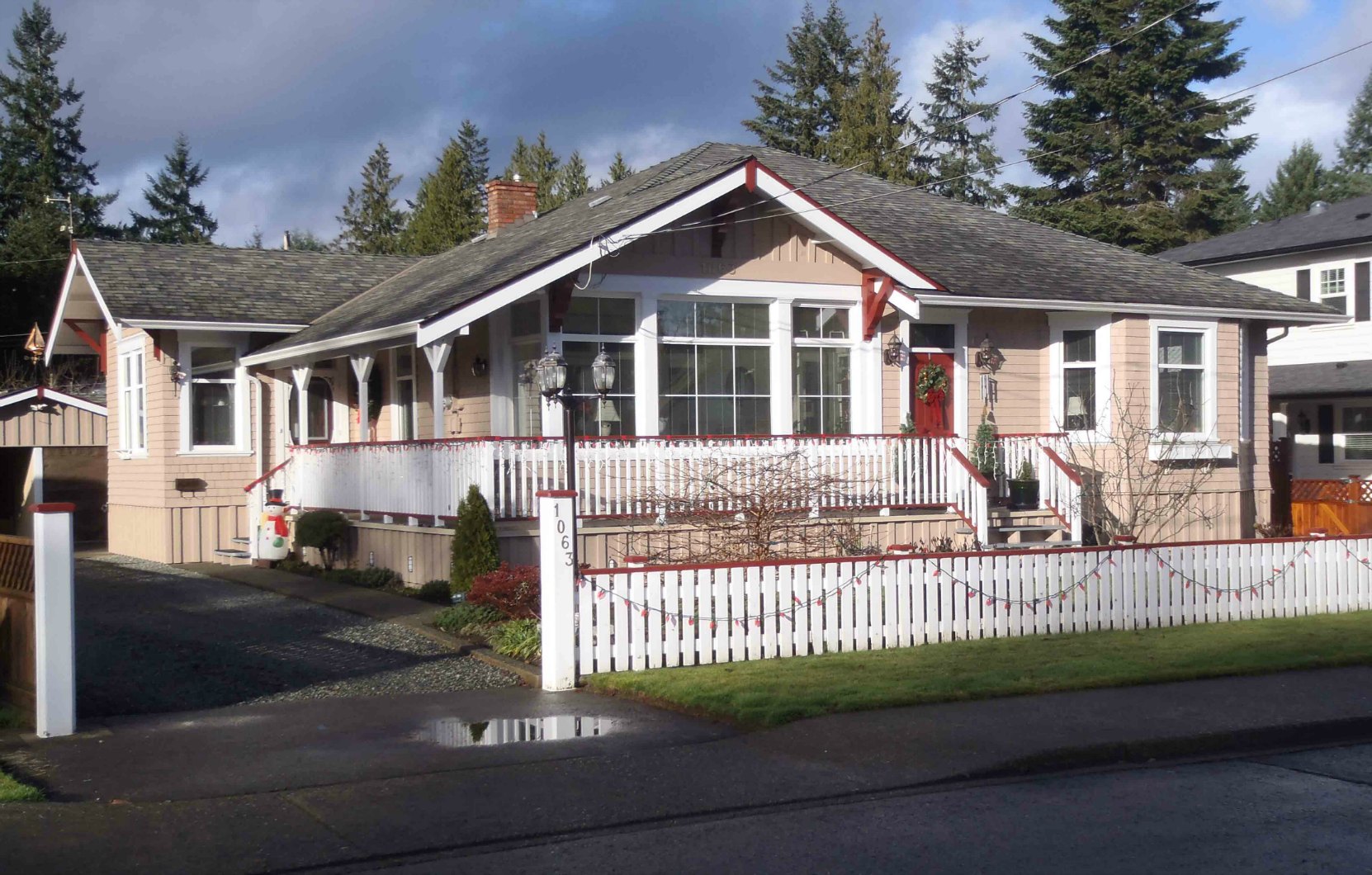 1063 Nagle Street, built circa 1910 by the Dobson family.