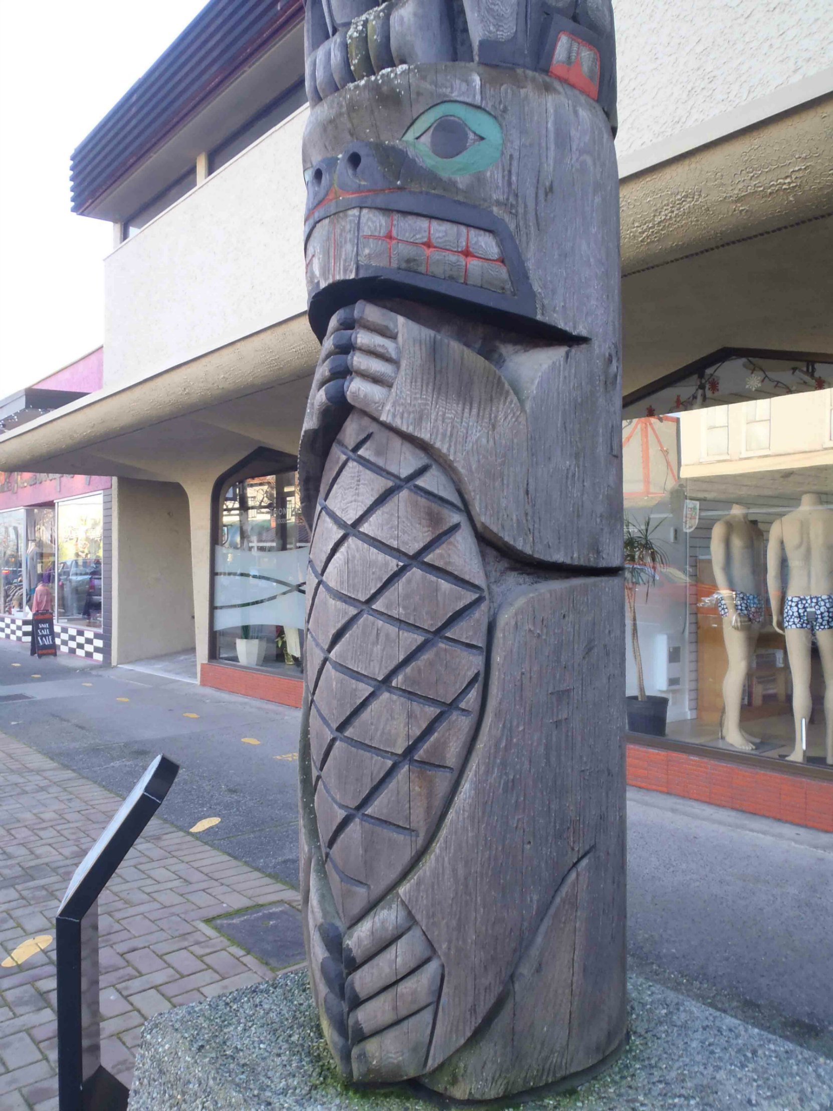 Air and the Land, Beaver figure, Station Street near Government Street