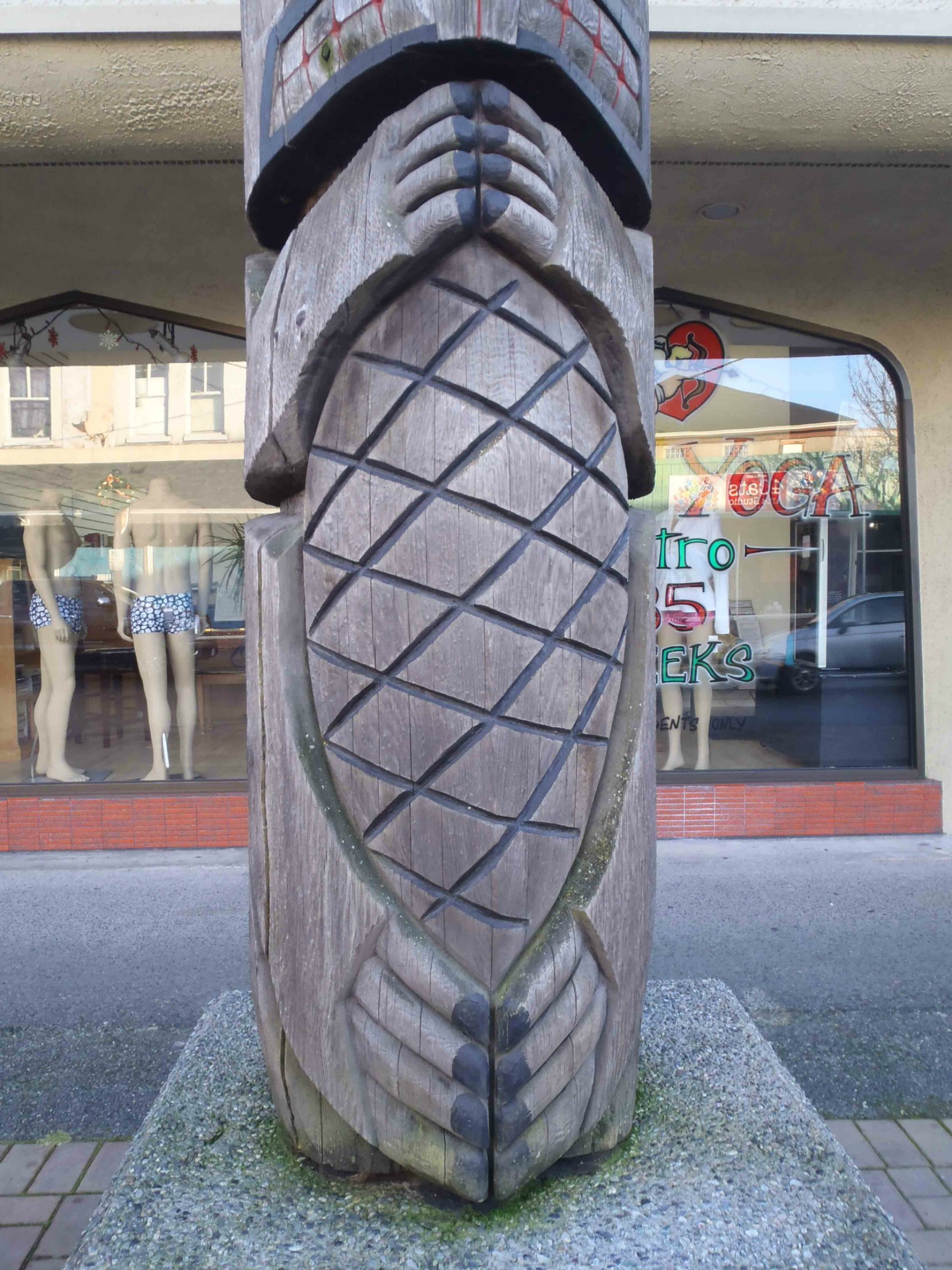 Air and the Land, Beaver figure, tail detail, Station Street near Government Street