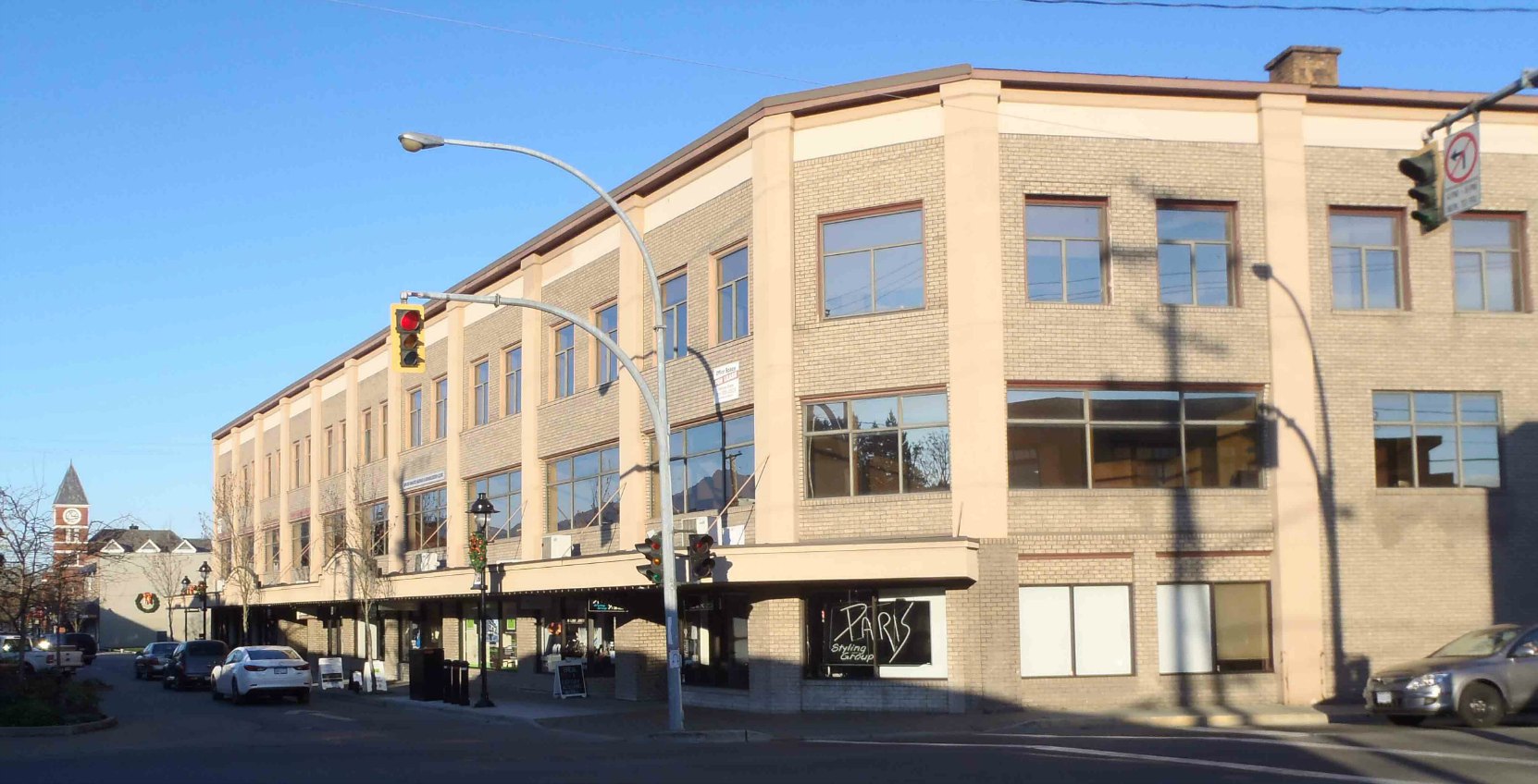 Cowichan Merchants Building, viewed from Government Street at Craig Street