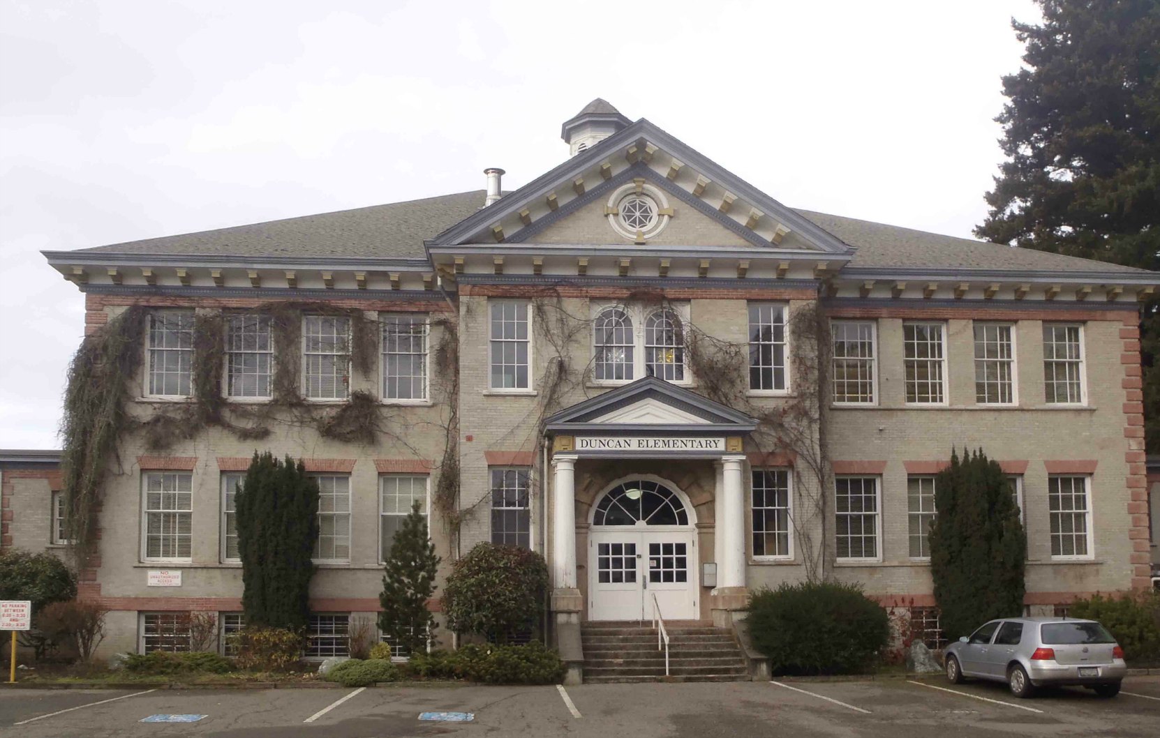 Duncan Elementary School, front elevation