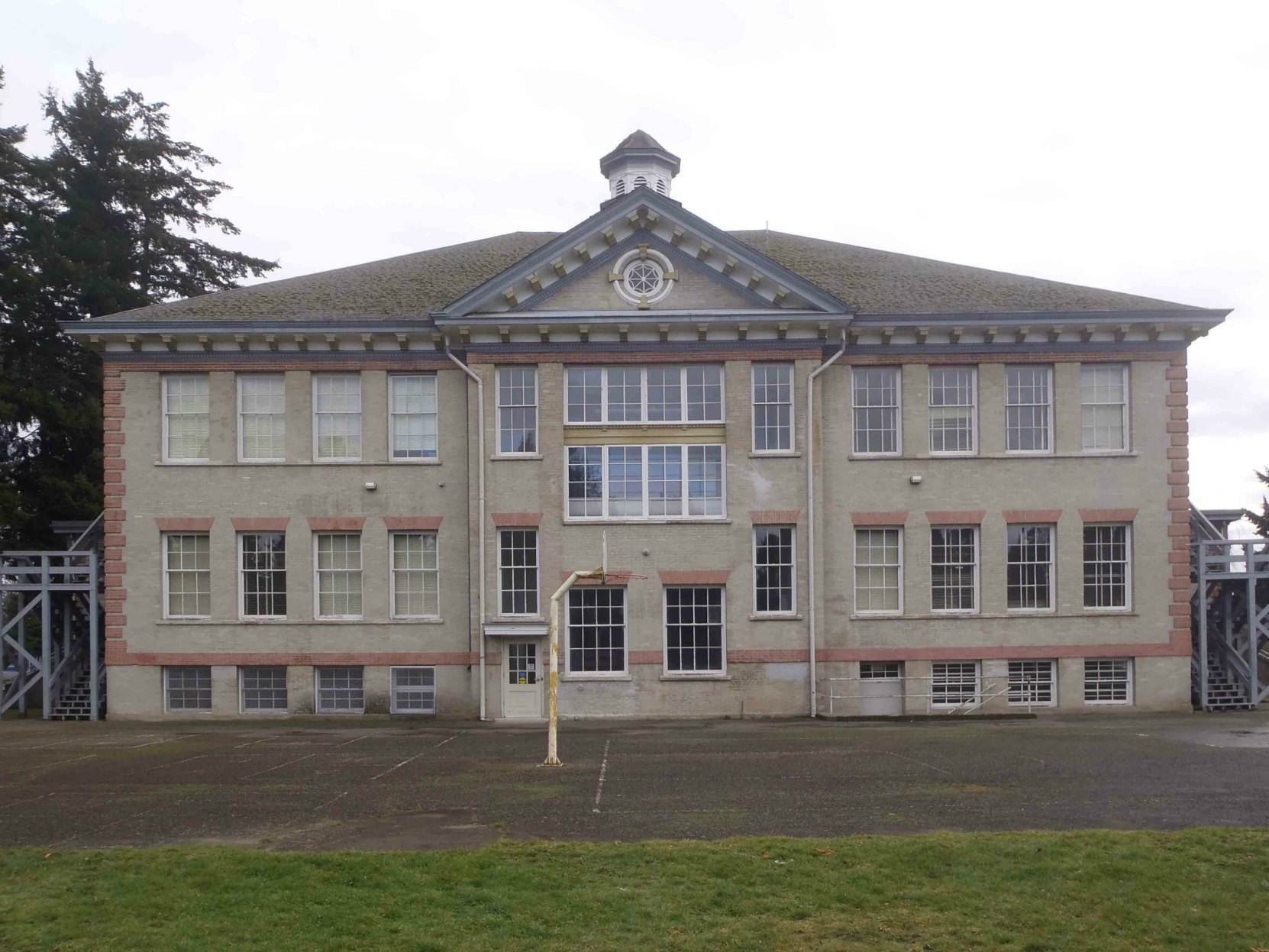 Duncan Elementary School, rear elevation.