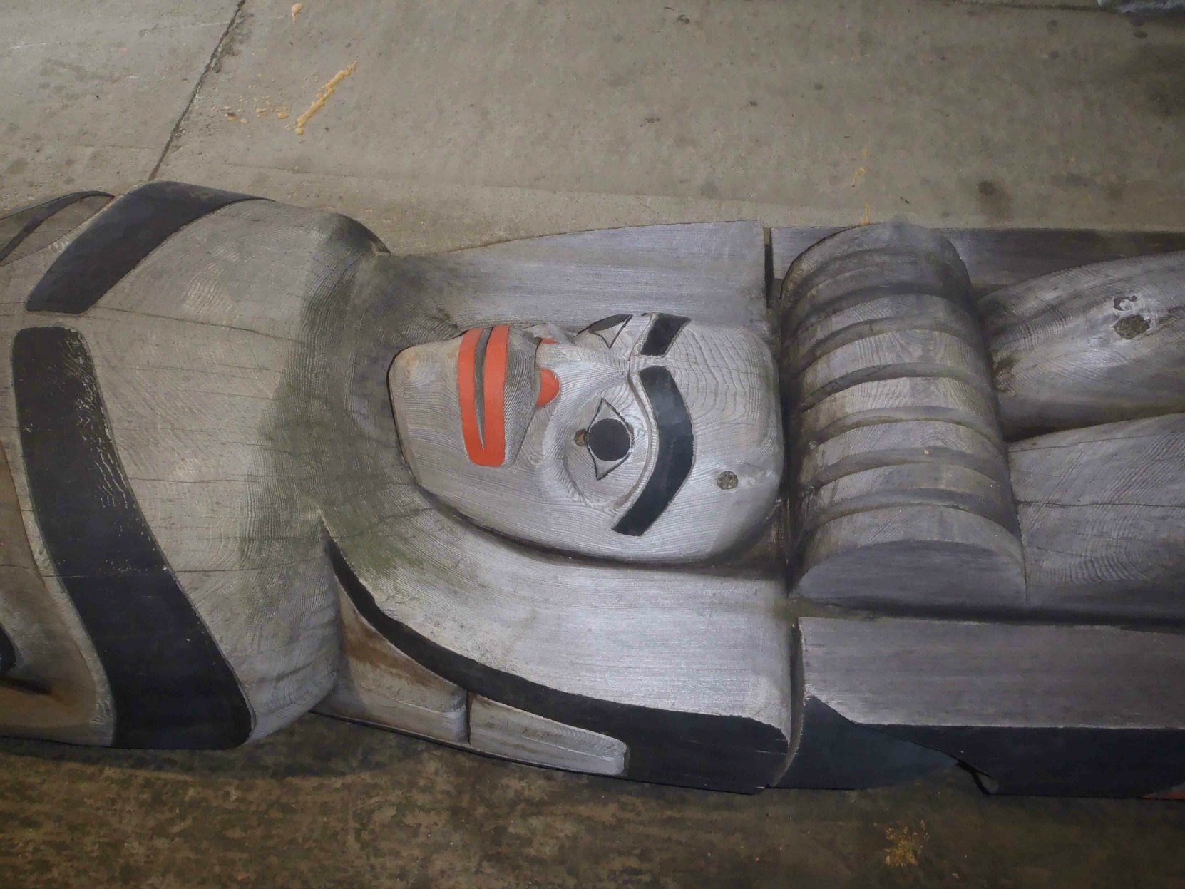 Eagle Raven Bear pole during maintenance, 2016.