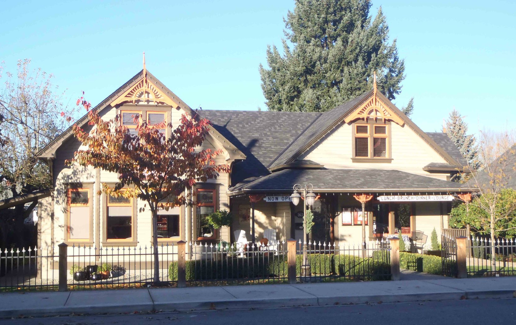 Hudson's On First, 161 1st Street, Duncan, B.C.
